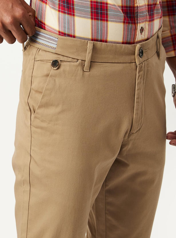 Men Solid Stretch Carrot Fit Chinos