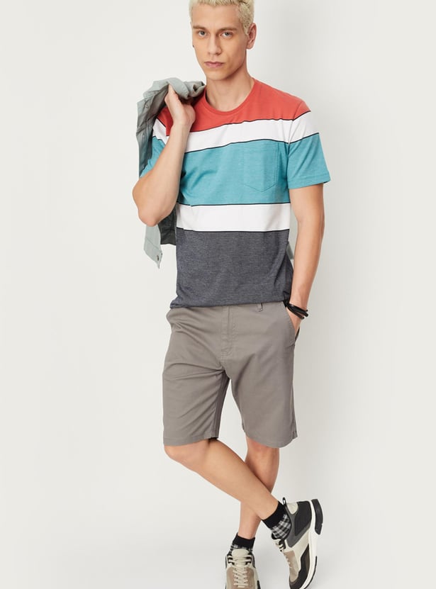 Men Colourblock Slim Fit T-shirt