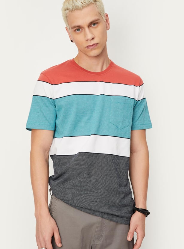 Men Colourblock Slim Fit T-shirt