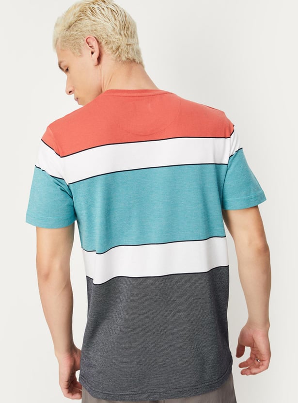 Men Colourblock Slim Fit T-shirt