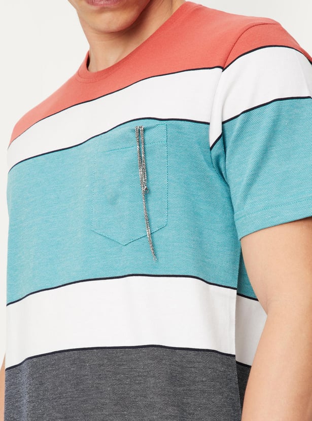 Men Colourblock Slim Fit T-shirt