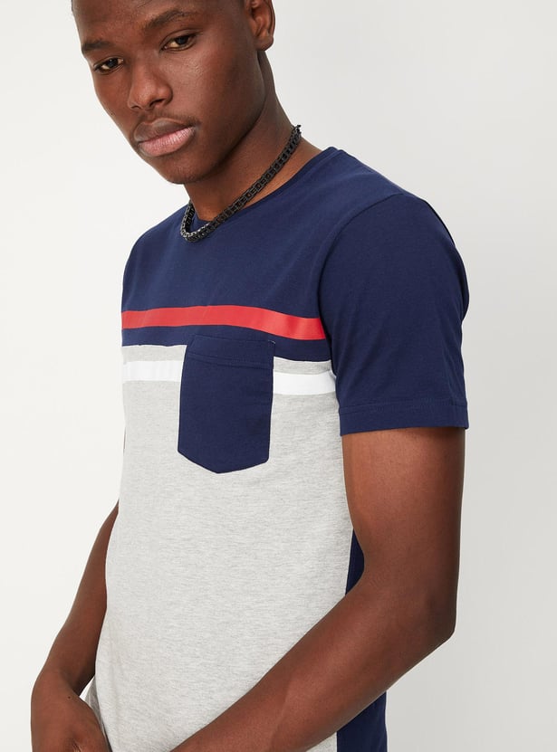 Men Colourblock T-shirt with Pocket