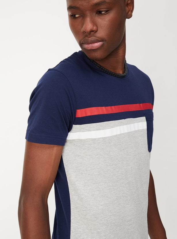 Men Colourblock T-shirt with Pocket