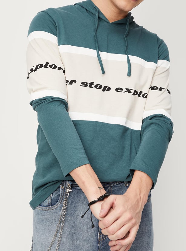 Men Colourblock Slim Fit Hooded T-shirt