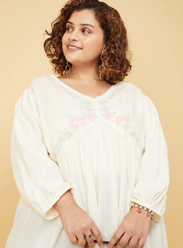 Women Embroidered V-neck Tunic