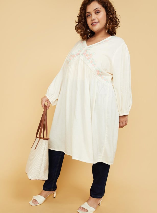 Women Embroidered V-neck Tunic