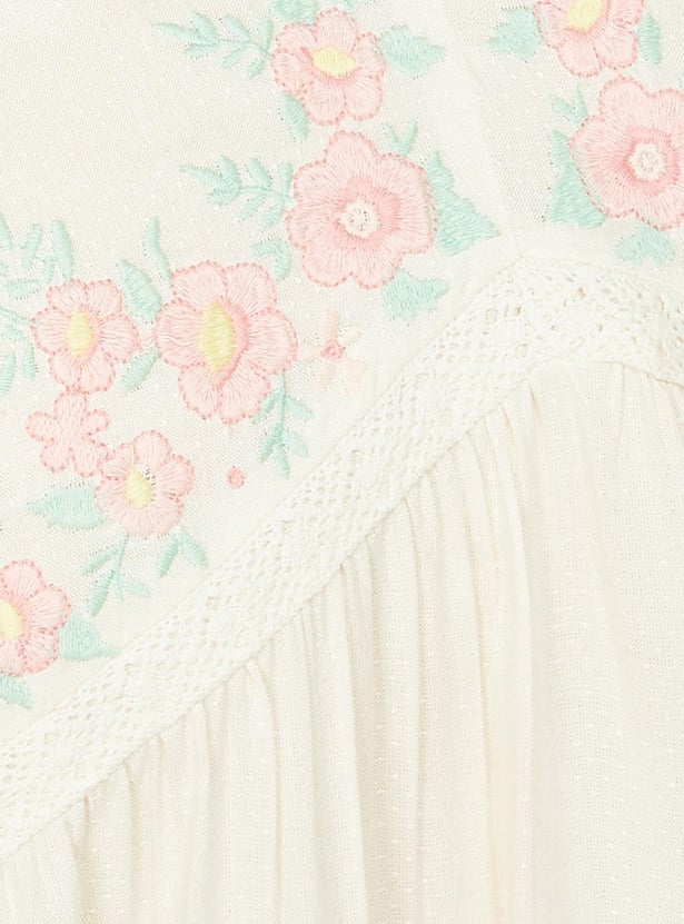 Women Embroidered V-neck Tunic