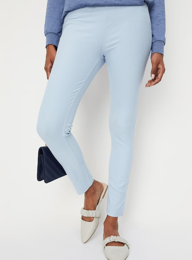 Women Solid Knit Buttoned Jeggings
