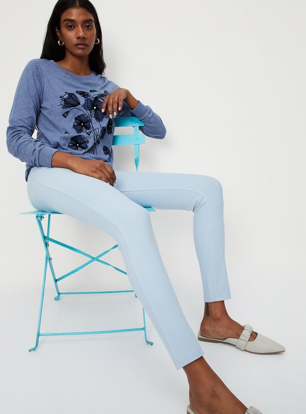 Women Solid Knit Buttoned Jeggings