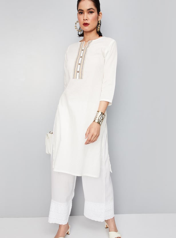 Women Embroidered Dobby Kurta