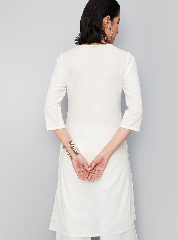 Women Embroidered Dobby Kurta