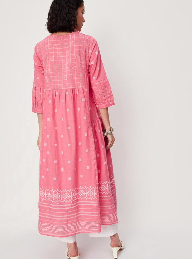 Women Checked Kurta with Pleated Sleeves