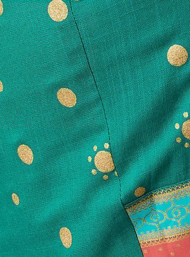 Women Embroidered Gathered Kurta