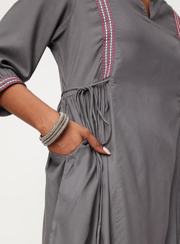 Women Embroidered Side Gathered Kurta