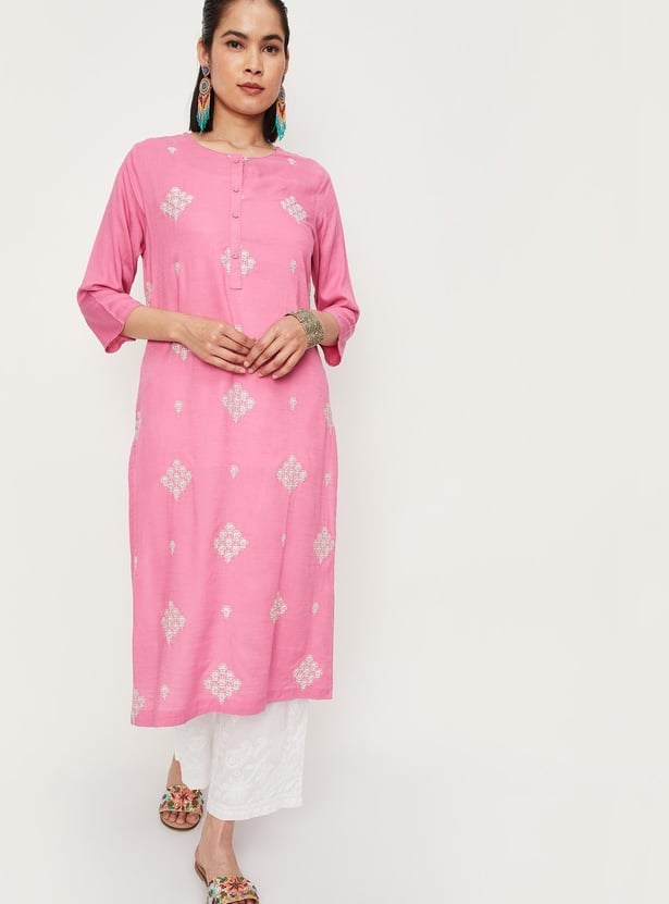 Women Embroidered Kurta with Pocket