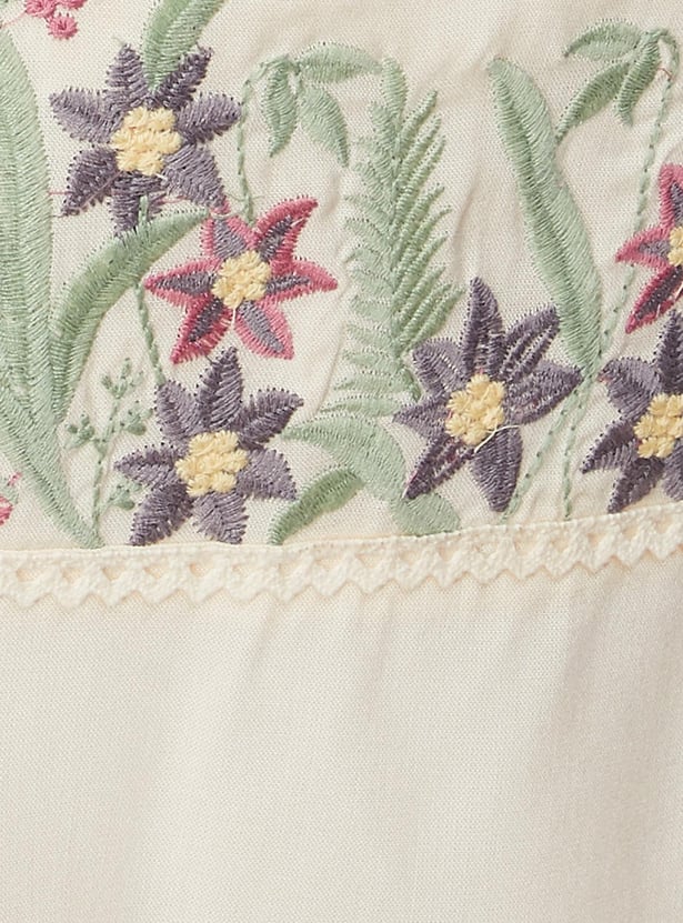 Women Embroidered Kurta with Pocket