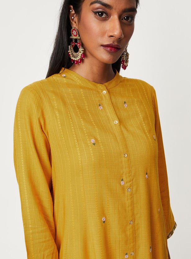 Women Embroidered Kalidar Kurta