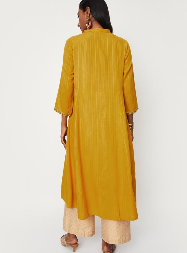 Women Embroidered Kalidar Kurta