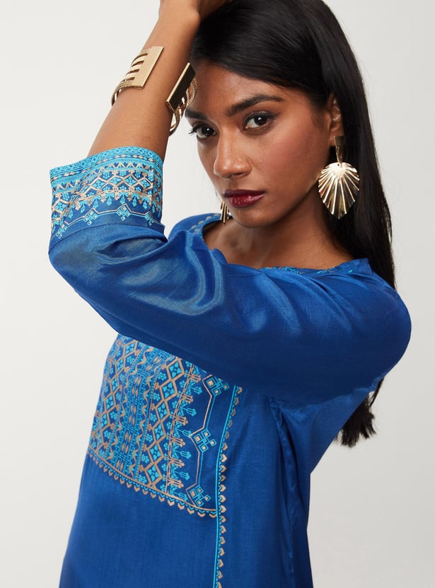 Women Placement Printed Round Neck Straight Kurta