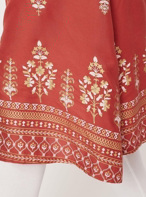 Women Embroidered Kurta with Pocket