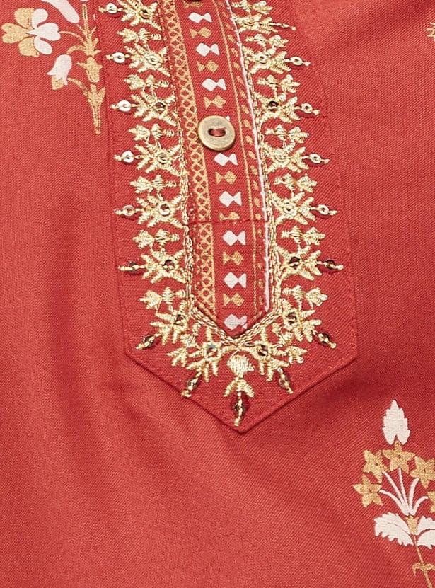 Women Embroidered Kurta with Pocket