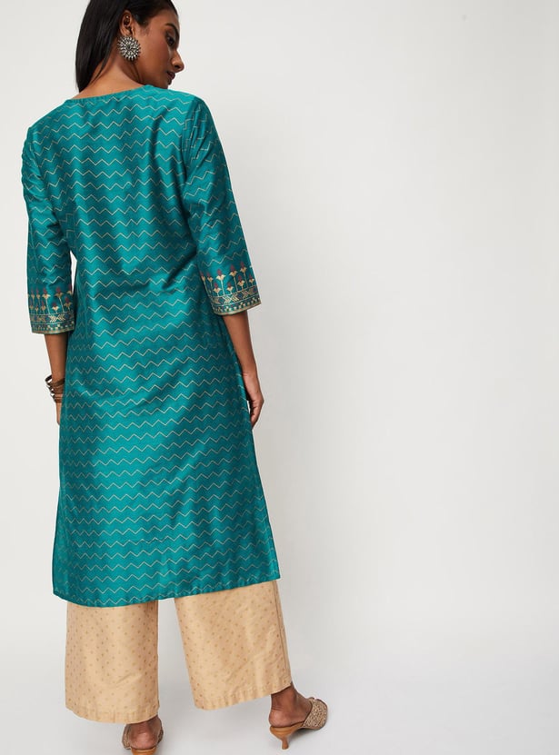 Women Embroidered Kurta with Pocket