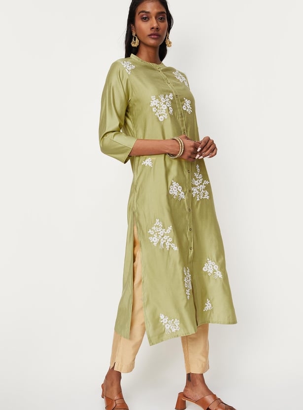 Women Embroidered Straight Kurta with Pockets