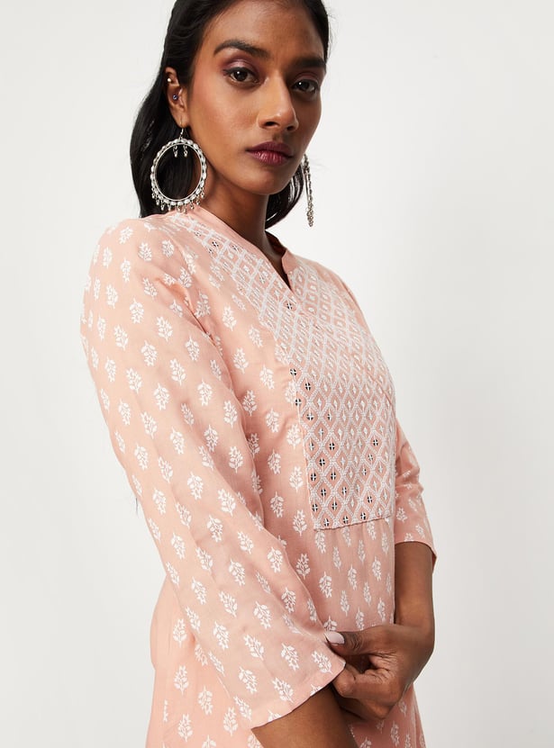 Women Embroidered Band Collar Straight Kurta