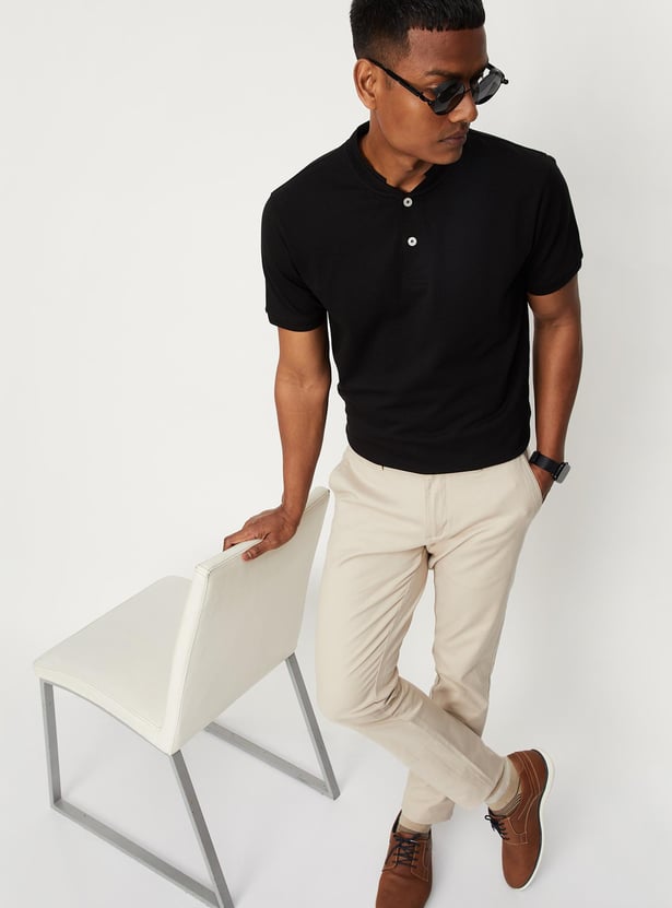 Men Textured Band Collar T-shirt