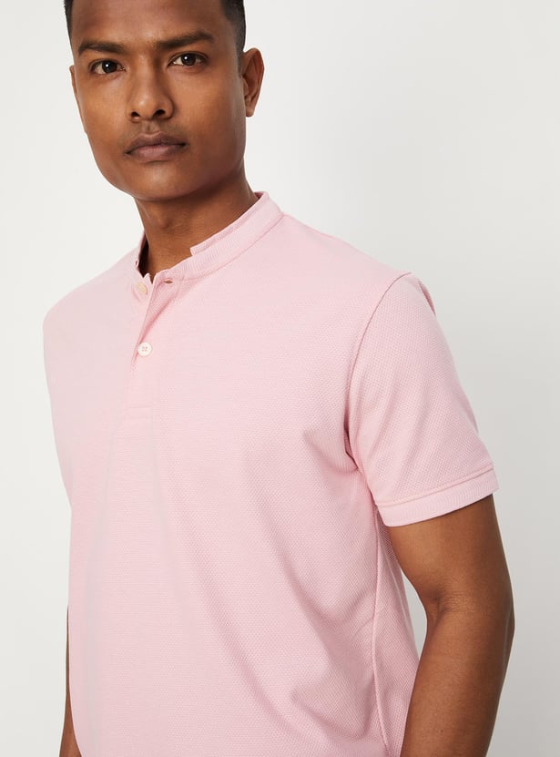 Men Textured Band Collar T-shirt