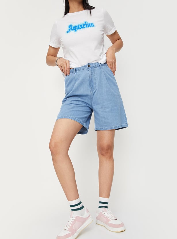 Women Solid Pleated Denim Shorts