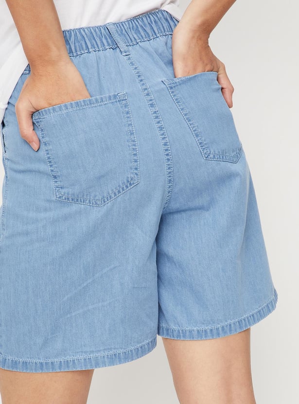 Women Solid Pleated Denim Shorts