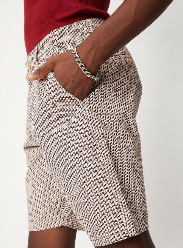 Men Geometric Print Slim Fit Shorts