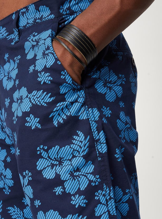 Men Floral Printed Slim Fit Shorts