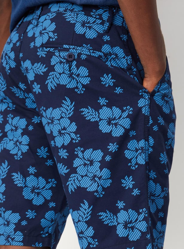 Men Floral Printed Slim Fit Shorts