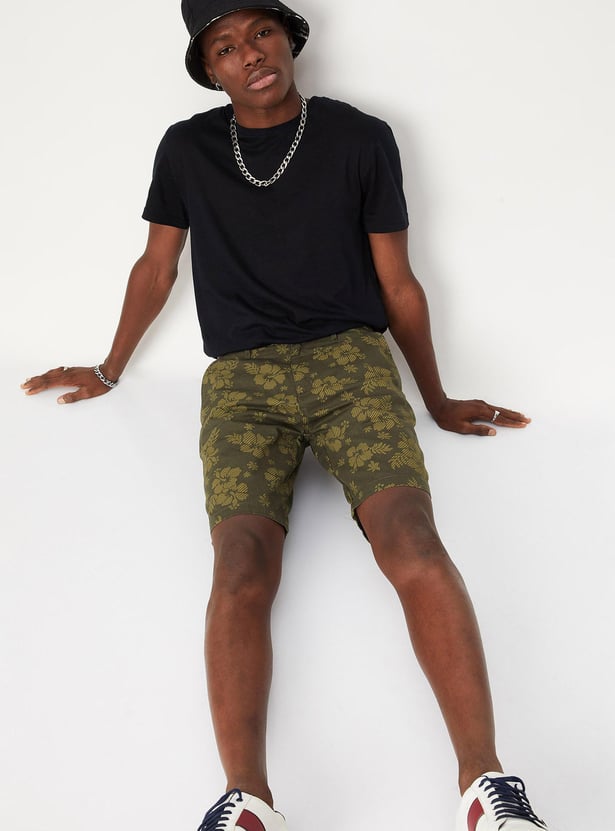 Men Floral Printed Slim Fit Shorts