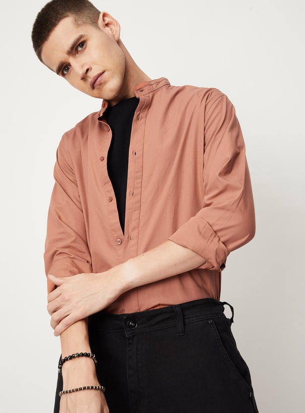 Men Solid Slim Fit Casual Shirt