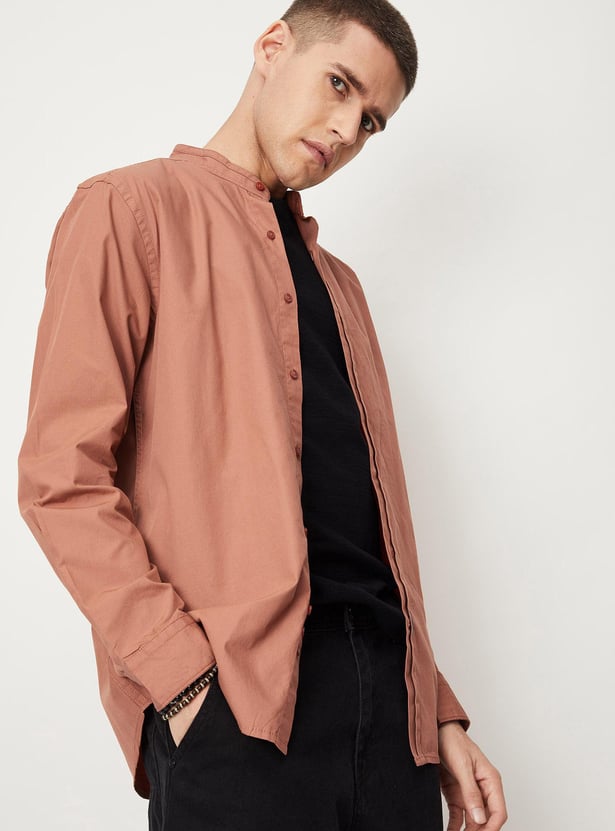 Men Solid Slim Fit Casual Shirt