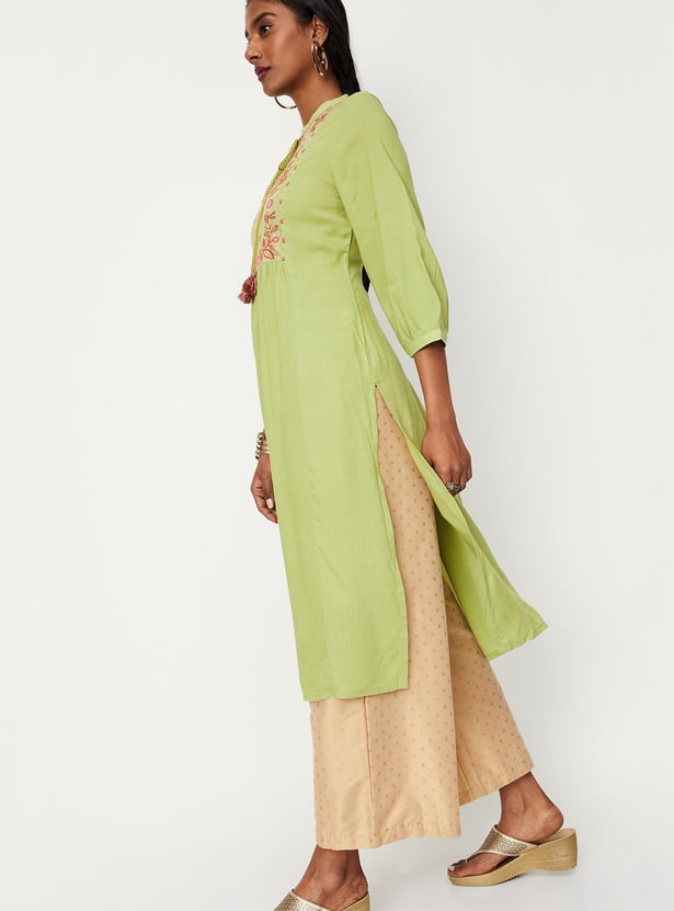 Women Embroidered Tie-Up Neck Straight Kurta