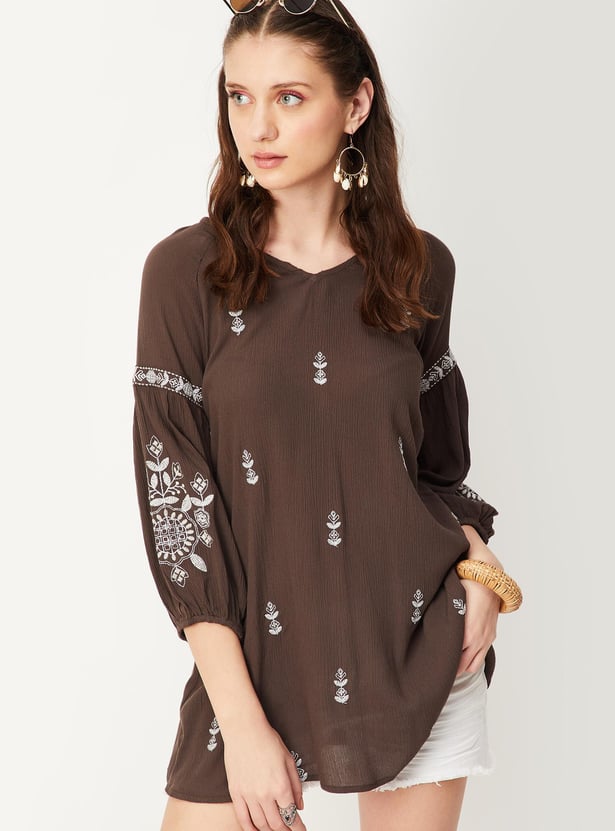 Women Embroidered Raglan Sleeves Tunic