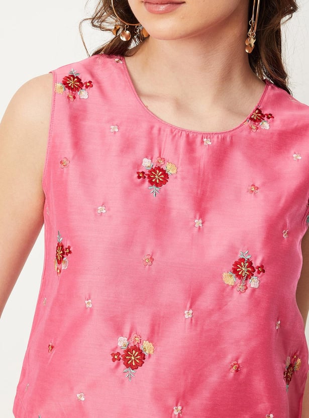 Women Embroidered Round Neck Crop Top