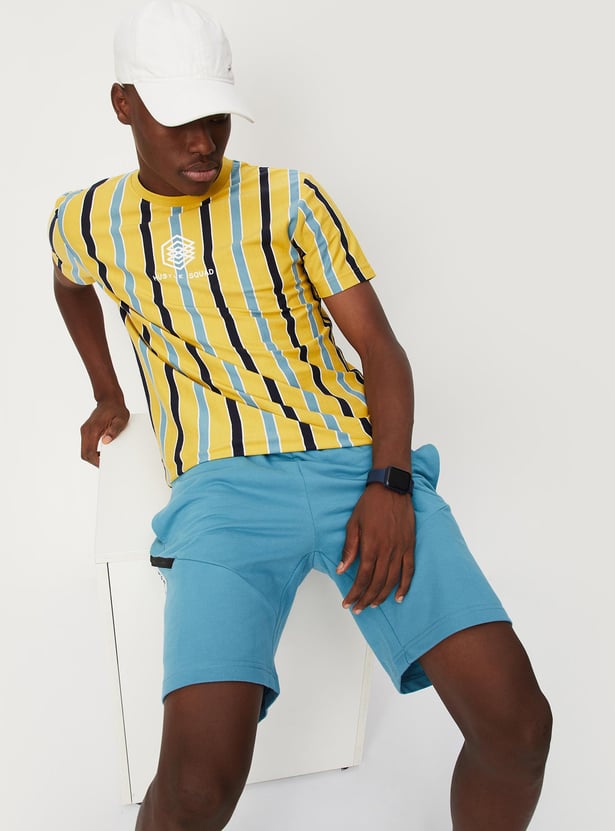 Men Vertical Striped Slim Fit Athleisure T-shirt