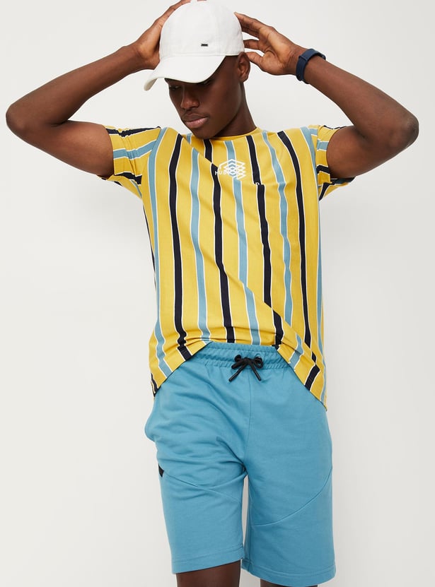 Men Vertical Striped Slim Fit Athleisure T-shirt