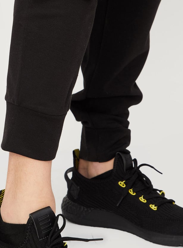 Men Solid Athleisure Cargo Joggers