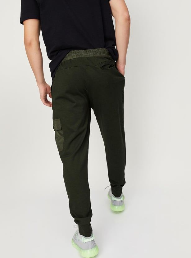 Men Solid Athleisure Cargo Joggers