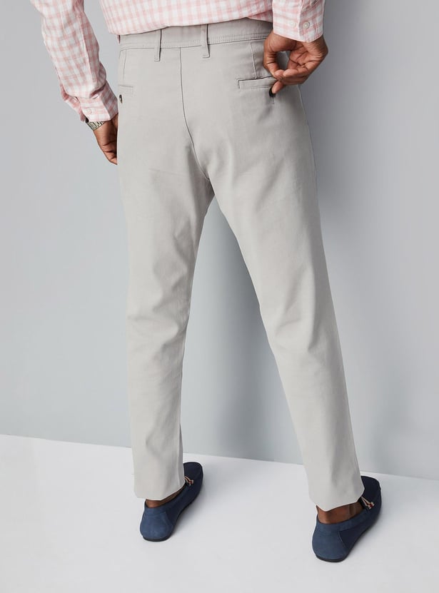 Men Solid Slim Fit Stretch Chinos