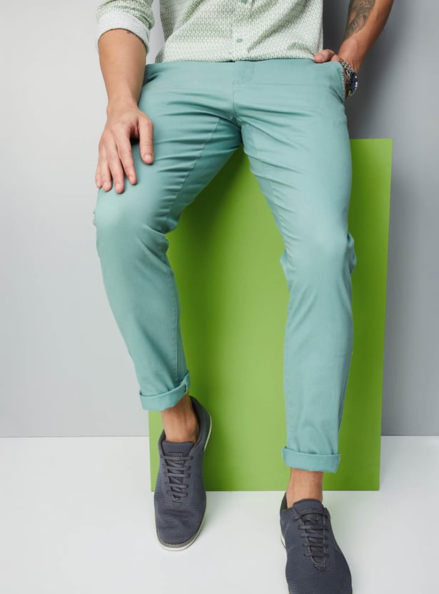 Men Solid Slim Fit Stretch Chinos