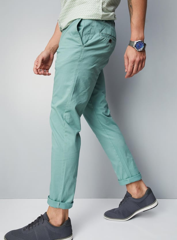 Men Solid Slim Fit Stretch Chinos