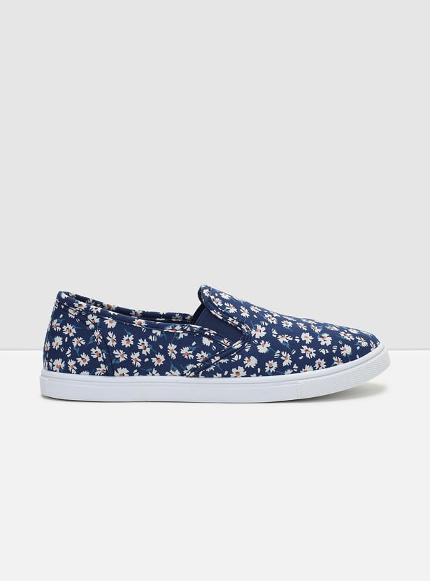 Women Floral Printed Canvas Shoes