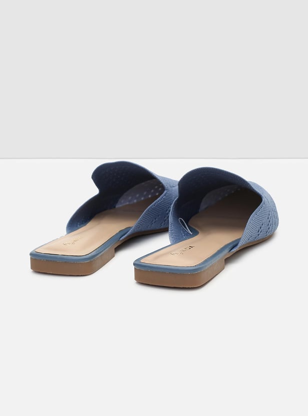 Women Textured Flyknit Mules